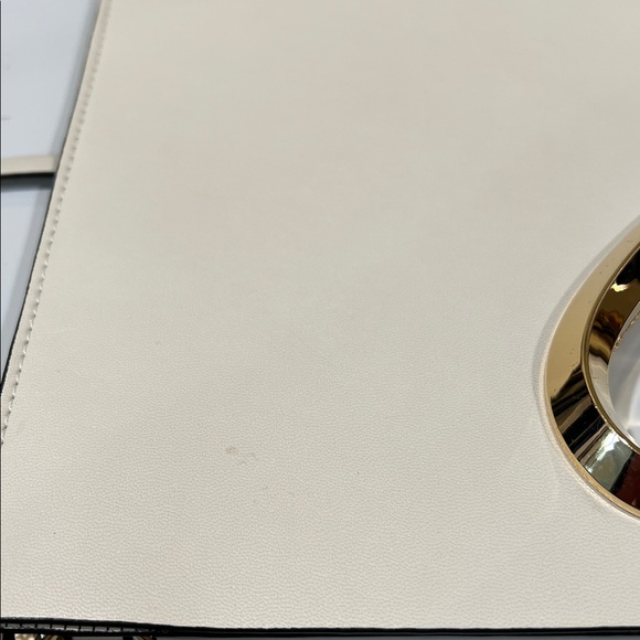 RED Valentino White Leather Heart Crossbody Bag - Picture 12 of 13